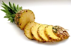 Ananas, Ingredienti, alimenti, lista ingredienti, cosa è, come si cuoce, ricette, come si cucina, informazioni nutrizionali, calorie, proteine, grassi, carboidrati,