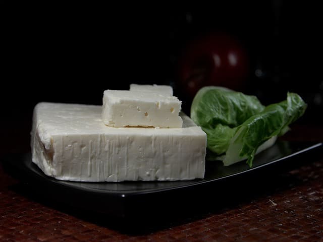 feta, Ingredienti, alimenti, lista ingredienti, cosa è, come si cuoce, ricette, come si cucina, informazioni nutrizionali, calorie, proteine, grassi, carboidrati,