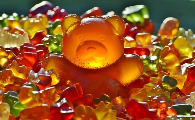 Gelatina, Ingredienti, alimenti, lista ingredienti, cosa è, come si cuoce, ricette, come si cucina, informazioni nutrizionali, calorie, proteine, grassi, carboidrati,