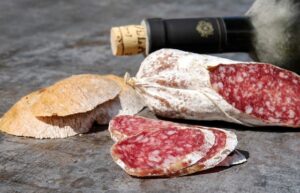 Salame, cucino a modo mio, ricette cucina, richiami alimentari, guide cucina, ricette di natale, ricette feste, ricette pasqua, lista alimenti, ingredienti, consulenze di cucina, corsi di cucina