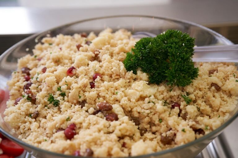 Scopri di più sull'articolo Cous Cous con Verdure e Uvetta