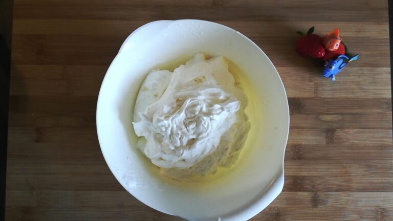 Scopri di più sull'articolo Crema Mascarpone con Panna e Uova