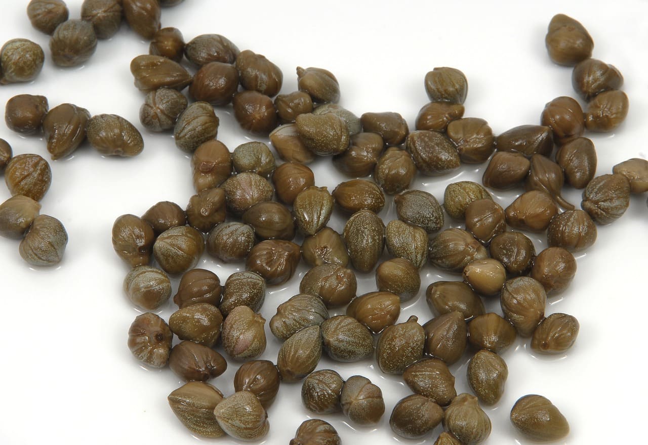 capperi, Ingredienti, alimenti, lista ingredienti, cosa è, come si cuoce, ricette, come si cucina, informazioni nutrizionali, calorie, proteine, grassi, carboidrati,