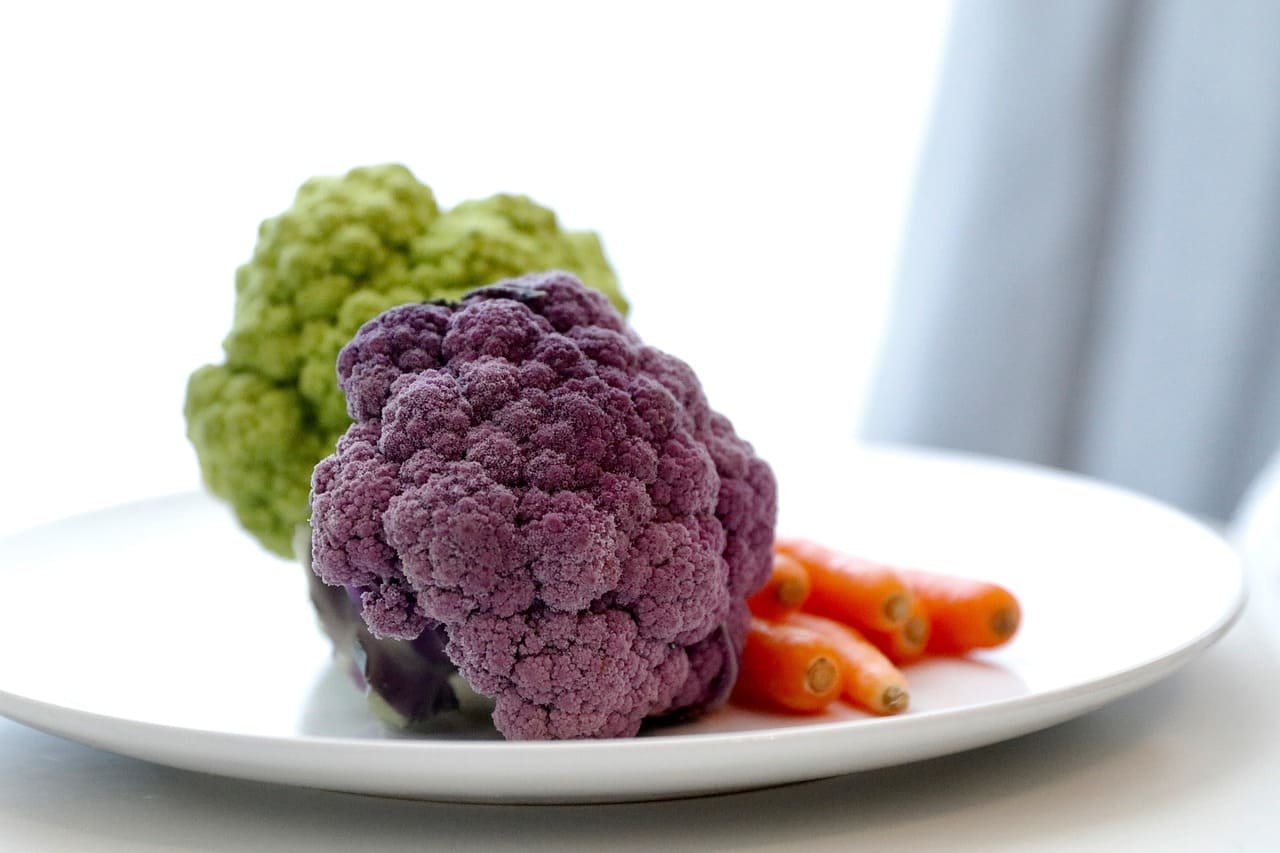 Cavolfiori, Ingredienti, alimenti, lista ingredienti, cosa è, come si cuoce, ricette, come si cucina, informazioni nutrizionali, calorie, proteine, grassi, carboidrati,