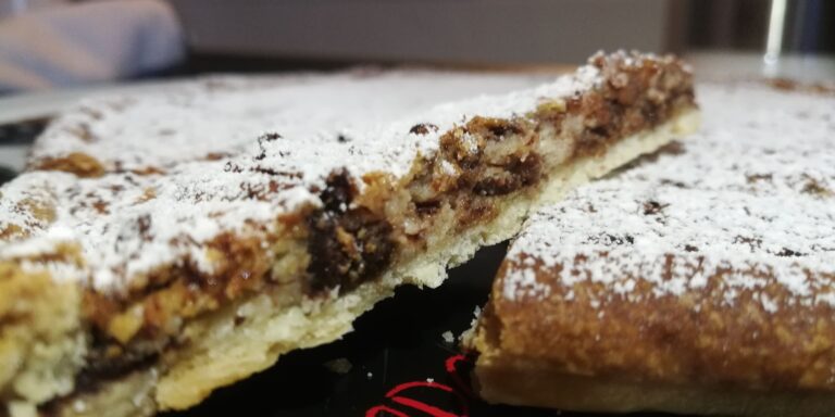 Scopri di più sull'articolo Crostata Ricotta e Cioccolato