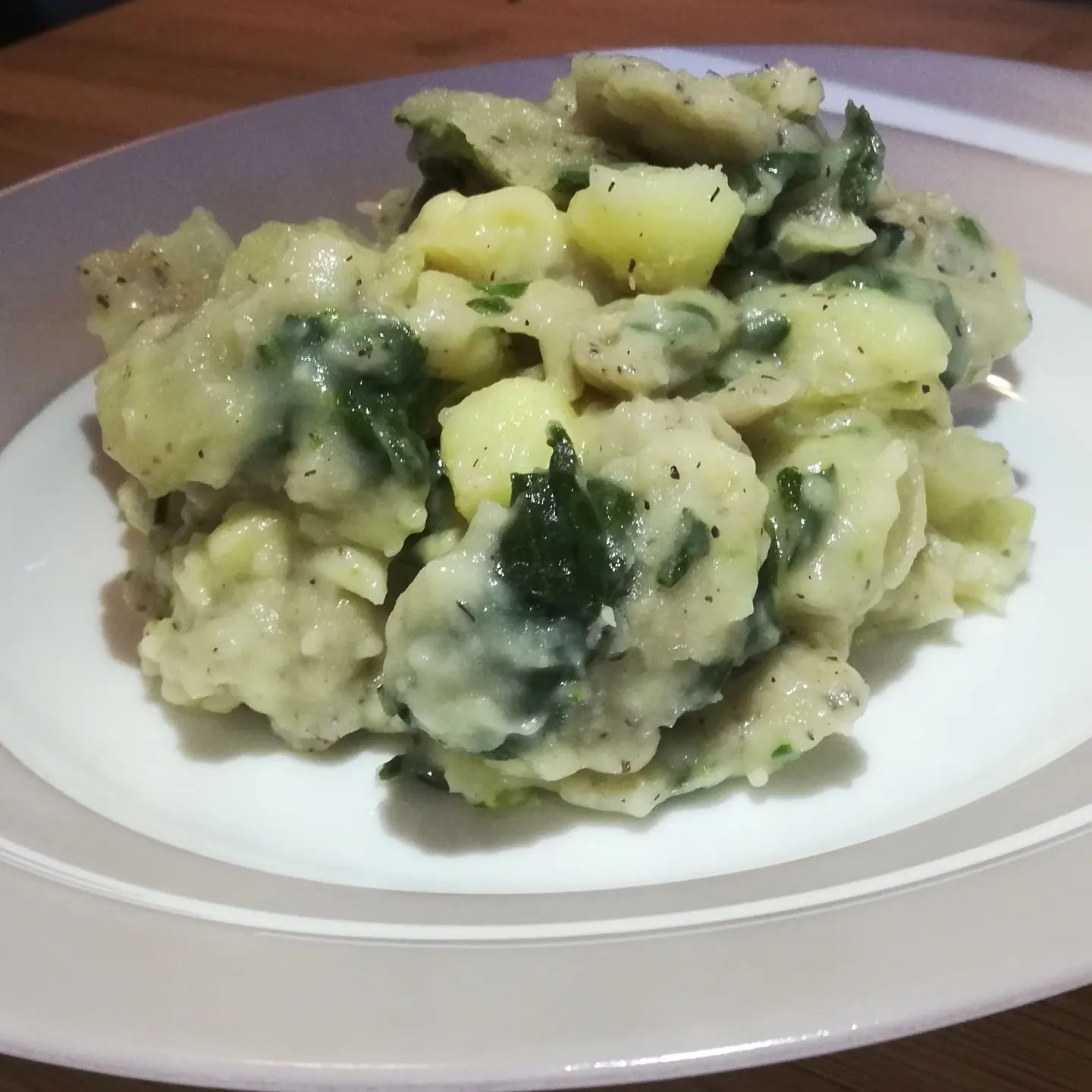 🔶 Pizzoccheri Cremosi 🔷
Ricetta dei pizzoccheri molto facile da preparare e anche non impegnativa con il tempo. La preparazione di questa ricetta che ti presento viene effettuata direttamente tutto in pentola senza cuocere le verdure a parte e poi aggiungere alla fine il tutto insieme, qui inizi a cuocere le verdure, poi aggiungi i pizzoccheri, infine aggiungi il formaggio e servi.
https://www.cucinoamodomio.it/pizzoccheri-cremosi/
Scopri tante curiosità e ricette sul sito
🌐 WWW.CUCINOAMODOMIO.IT
〰️ 〰️ 〰️ 〰️ 〰️ 〰️ 〰️ 〰️ 〰️ 〰️ 〰️ 〰️
❤️ 𝗠𝗲𝘁𝘁𝗶 𝗠𝗶 𝗣𝗶𝗮𝗰𝗲 👍
👉 𝗦𝗲𝗴𝘂𝗶 @Cucinoamodomio.it
👫 𝗧𝗮𝗴𝗴𝗮 𝗮𝗺𝗶𝗰𝗶 𝗲 𝗰𝗼𝗻𝗱𝗶𝘃𝗶𝗱𝗶 𝗶𝗹 𝗣𝗼𝘀𝘁
📌 𝗦𝗮𝗹𝘃𝗮 𝗶𝗹 𝗣𝗼𝘀𝘁
〰️ 〰️ 〰️ 〰️ 〰️ 〰️ 〰️ 〰️ 〰️ 〰️ 〰️ 〰️
#Acqua #Asiago #Coste #CucinoamodoMIOit #EVO #ParmigianoReggiano #Patate #Pizzoccheri #PrimiPiattiFacili #Sale #Vegetariano #instafood #foodblogger #food #cibo #ciboitaliano #foodlover #ricettadelgiorno #italyfood #foodporn #instalike #photooftheday #foodoftheday #instagood #delicious #eat #foodpics #foodgasm