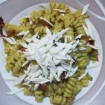 Fusilli Bucati con Zucchine, Peperoni e Ricotta Salata 5